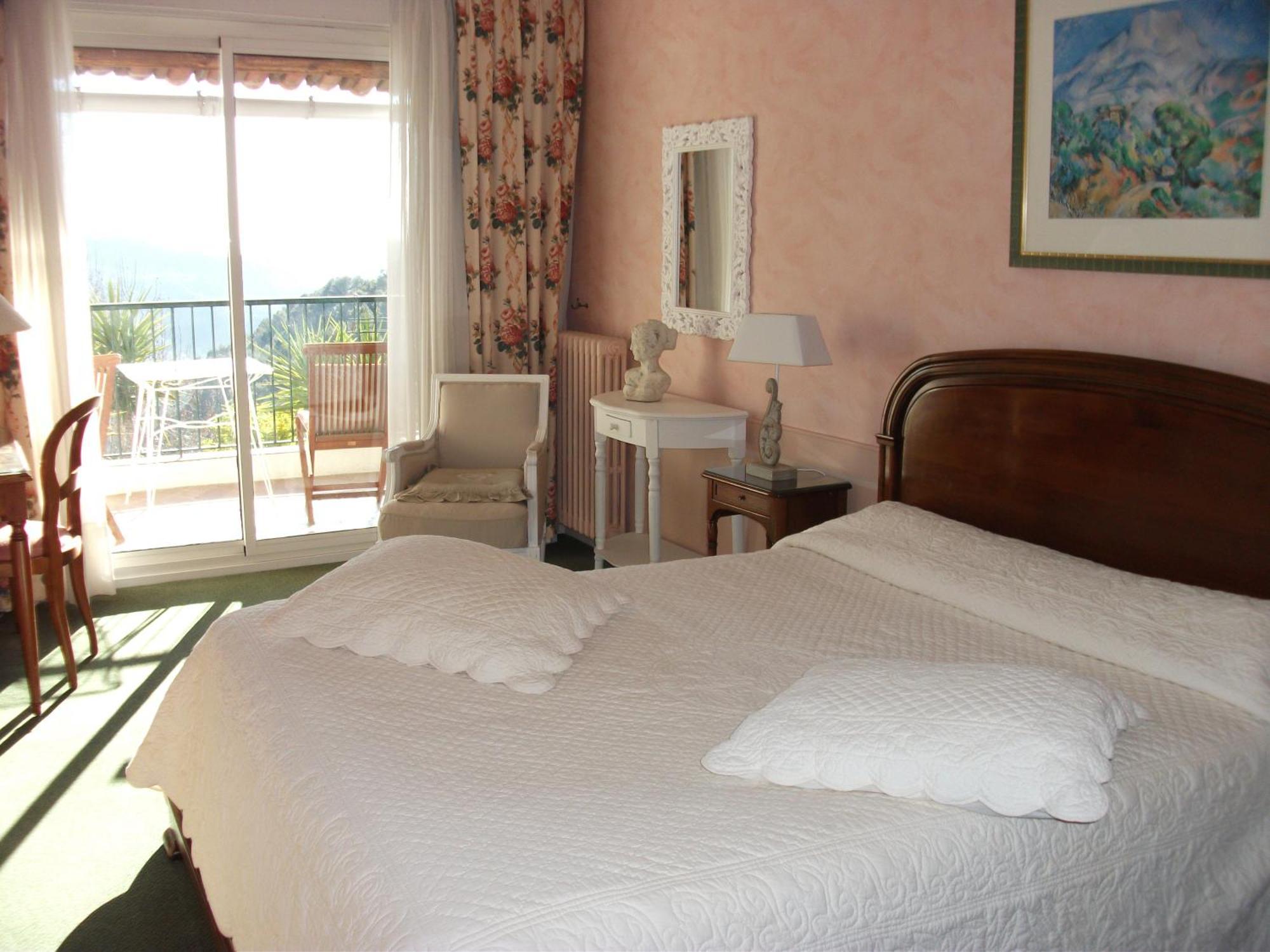 Auberge De La Madone Peillon Bagian luar foto