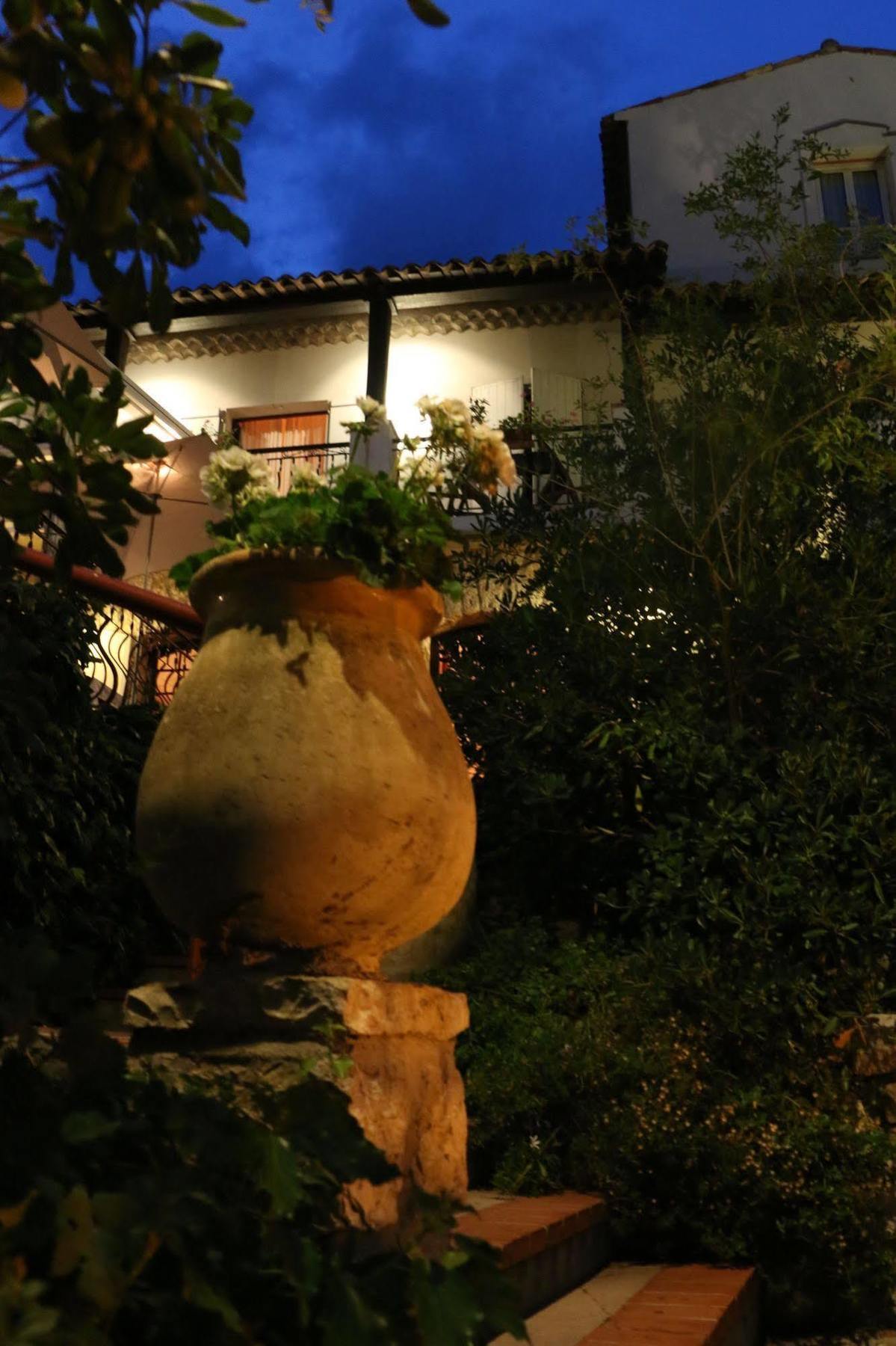 Auberge De La Madone Peillon Bagian luar foto