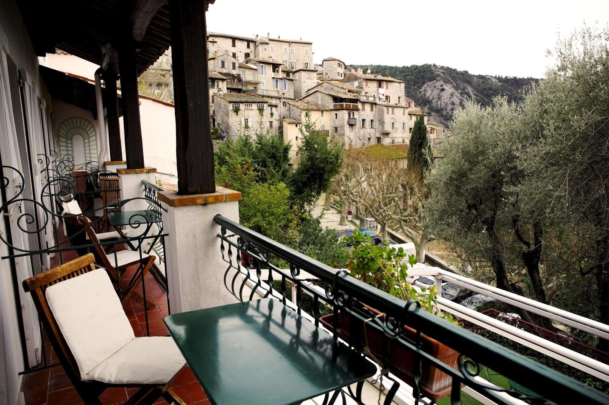 Auberge De La Madone Peillon Bagian luar foto